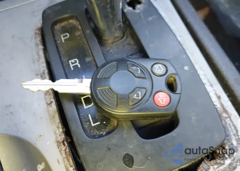 2010 Ford Fusion Se z USA, uszkodzony, nr VIN 3FAHP0HAXAR394836